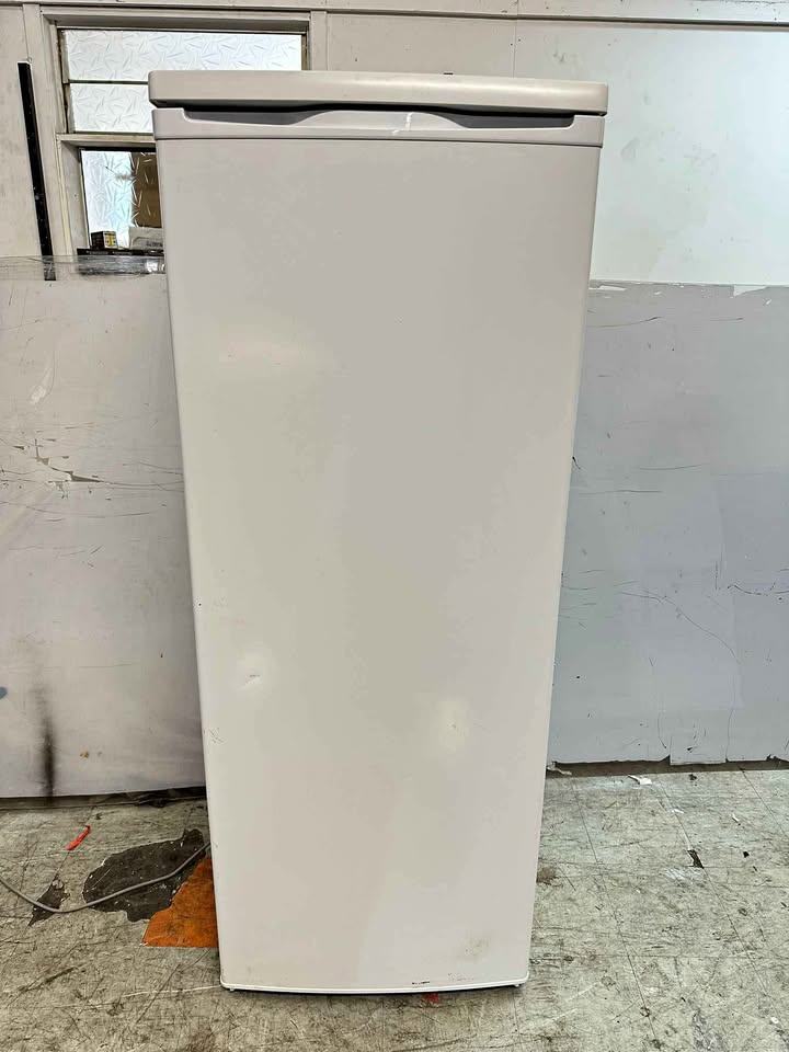 image for LARGE FRIDGE  – CLEAN CONDITION – SAME DAY DELIVERY 
