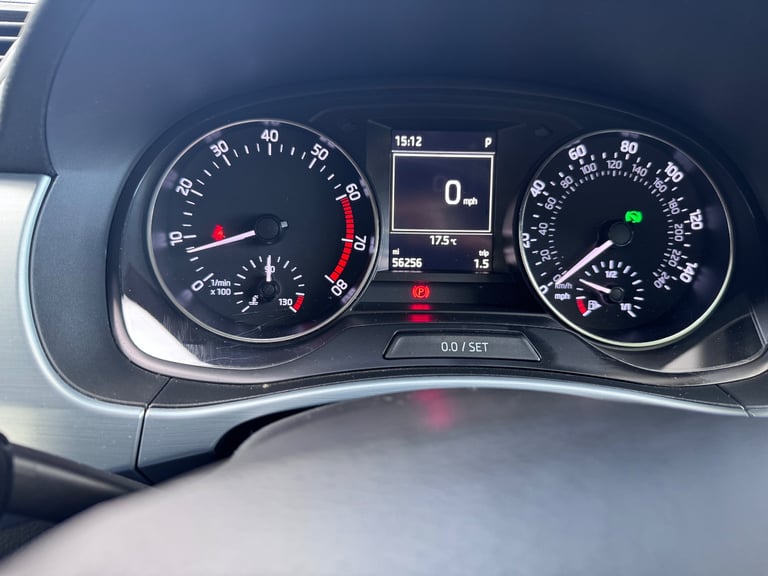 Skoda, FABIA, Hatchback, 2015, Auto, 1197 (cc), 5 doors