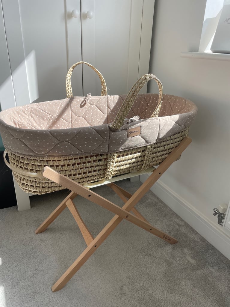 image for The little green sheep Moses basket bassinet truffle rice print