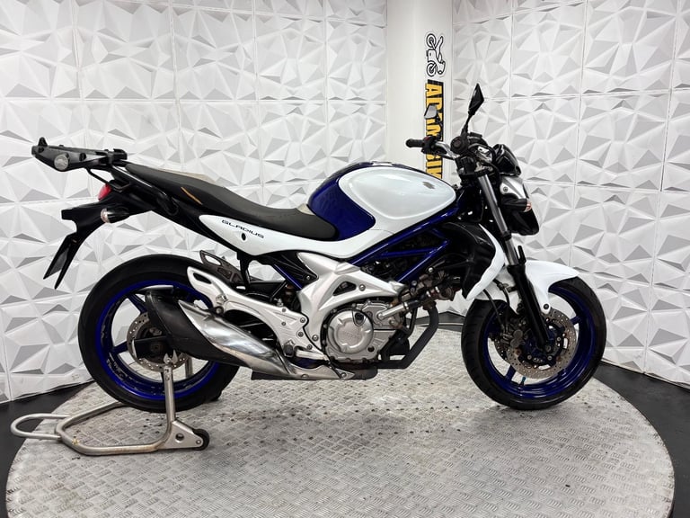 2011 Suzuki Gladius 650 | *WARRANTY PROVIDED*