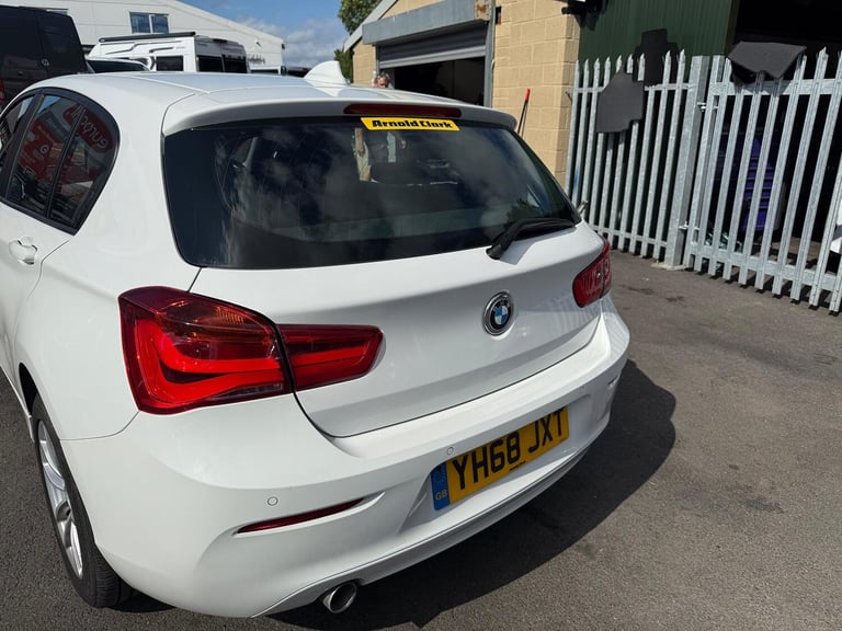 BMW 1 SERIES 1.5 118i SE Business 2018