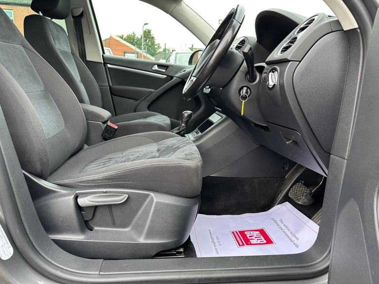 2013 Volkswagen Tiguan 2.0 TDI BlueMotion Tech Match DSG 4WD Euro 5 (s/s) 5dr ESTATE Diesel Autom...