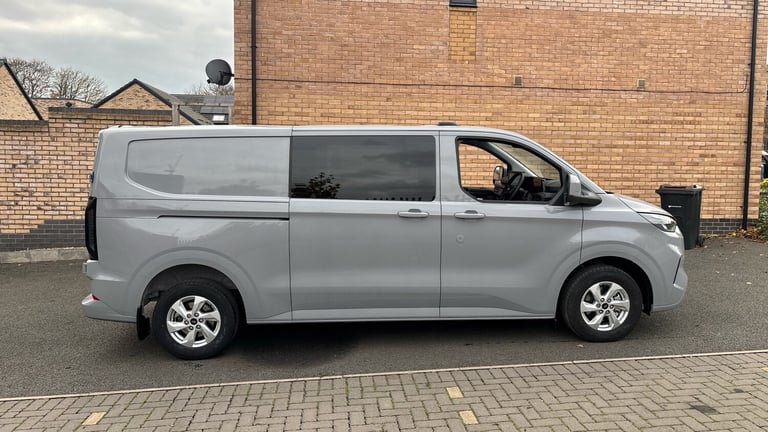 2025 Ford Transit Custom 2.0 EcoBlue 136ps H1 Double Cab Van Limited Auto PANEL VAN DIESEL Automatic