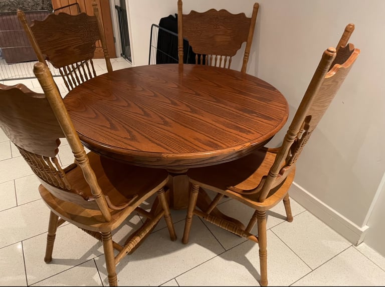 Gumtree used dining table and online chairs