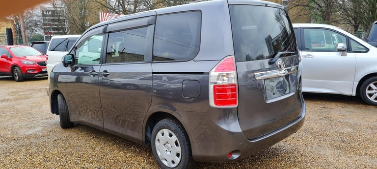 TOYOTA NOAH WELCAB WITH DISABILITY / DISABLED ACCESS SEAT