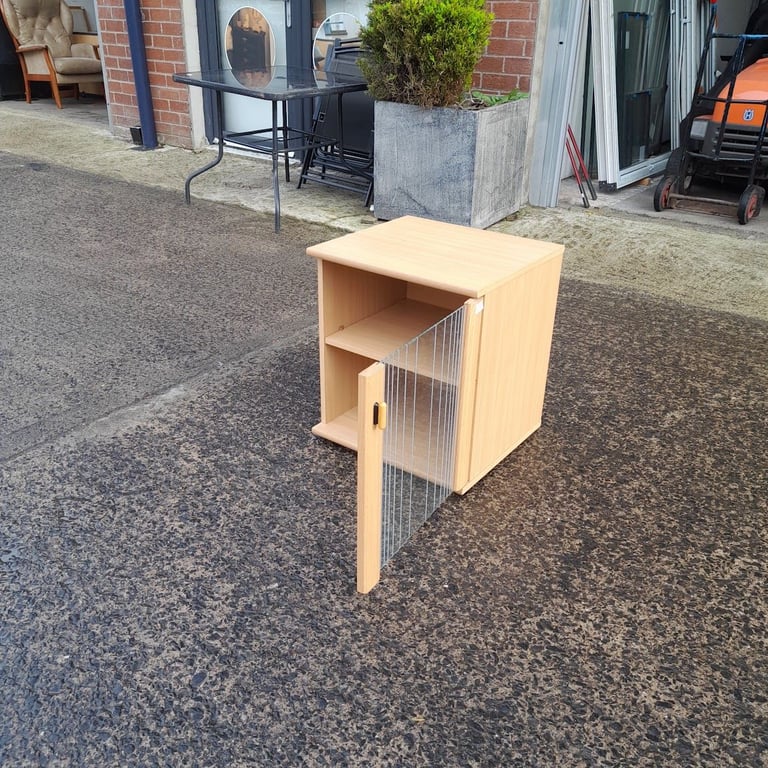 Glass fronted small cabinet 48cm x 44cm x 54cm, Ref:19617