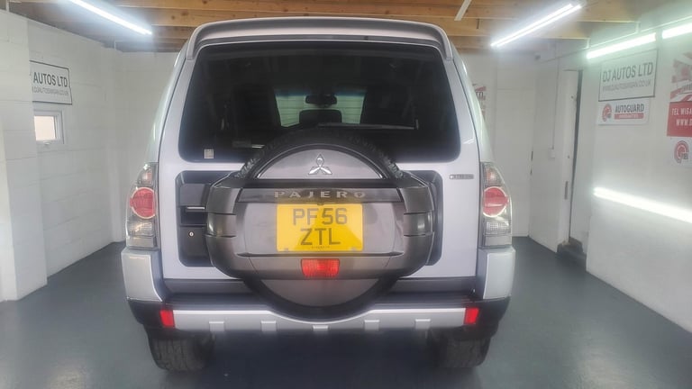 mitsubishi pajero 3.8 v6 4wd automatic 3 door in silver fresh japanese import 07