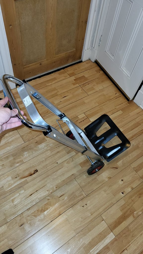 Trolley for carrying heavy things. Max weight 90kg