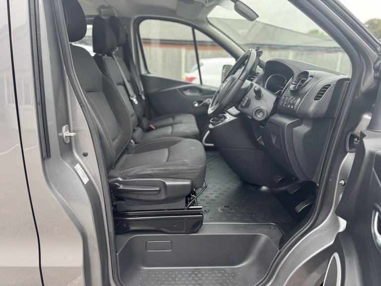 2019 Vauxhall Vivaro 1.6 CDTi 2900 BiTurbo ecoTEC Limited Edition Nav Crew Van Double Cab 5dr Di ...