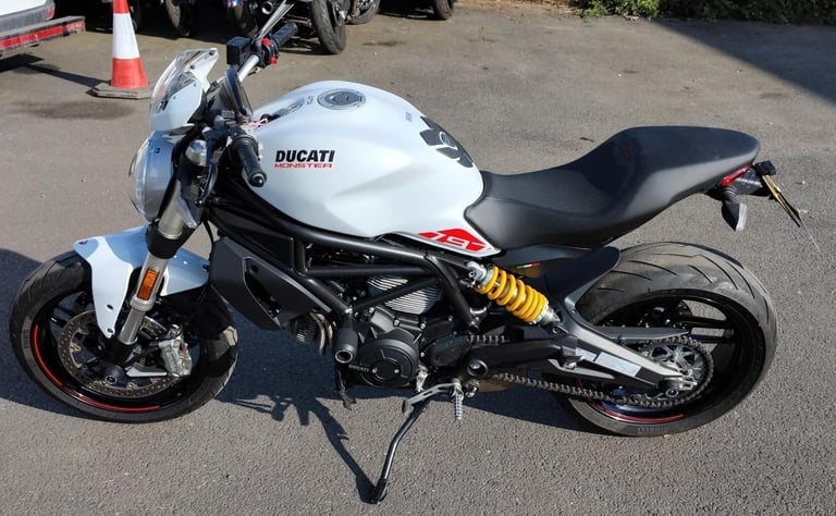 2019 69 DUCATI MONSTER M797 WHITE 10k MILES CLEAN NAKED HPI CLEAR ROADTSER