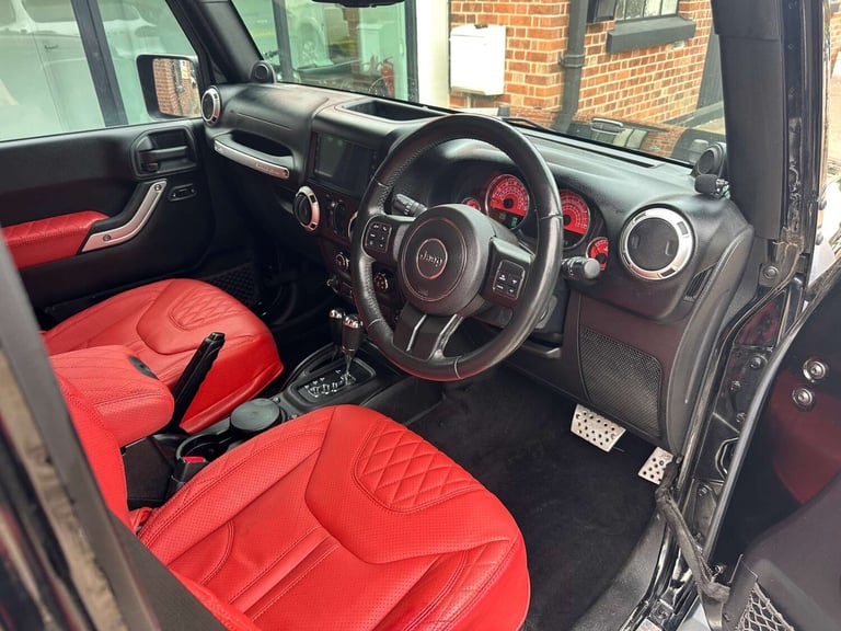 2013 Jeep Wrangler 2.8 Wrangler Sahara Unlimited CRD 197 Auto 4WD 4dr SUV Diesel Automatic