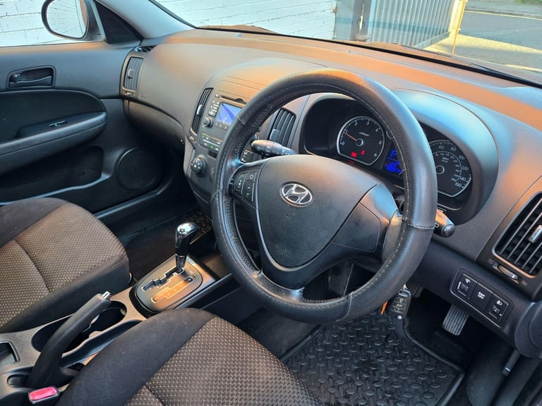 2011 Hyundai i30 1.6 CRDi Comfort Auto Euro 4 5dr HATCHBACK Diesel Automatic