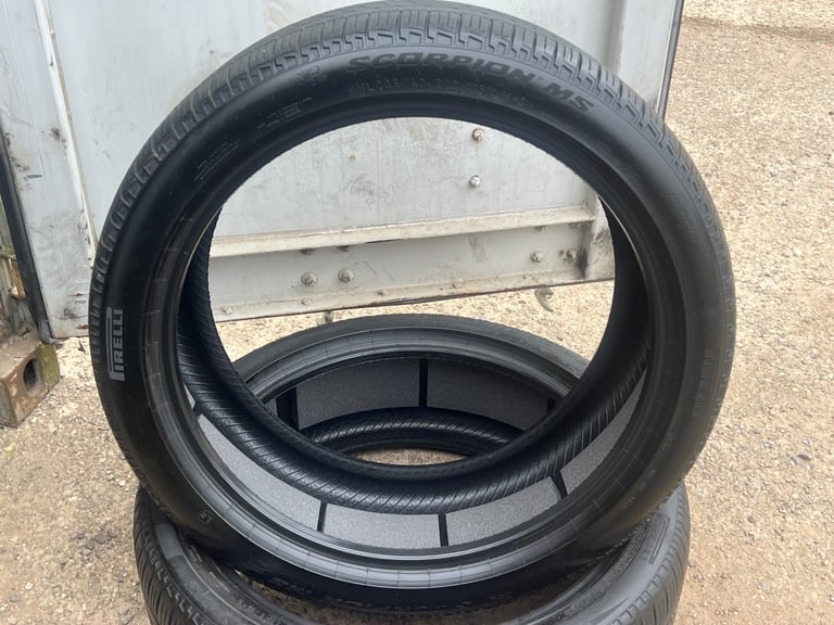 285 45 R22 114Y PIRELLI SCORPION ZERO M+S PART WORN 5-6 MM 