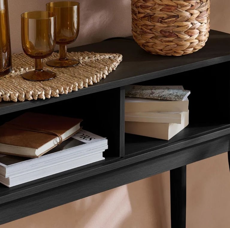 Console table 