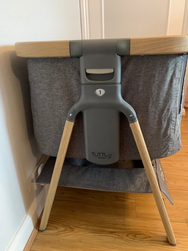 Tutti Bambini Cozee Bedside Crib