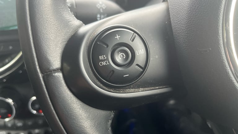 2020 MINI Hatch 135kW Cooper S Level 2 33kWh 3dr Auto Electric Hatchback Hatchback Electric Autom...