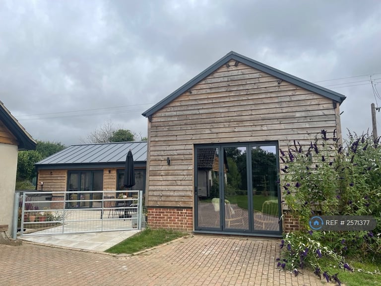 2 bedroom house in Stone Street, Boxford, Sudbury, CO10 (2 bed) (#2571377)