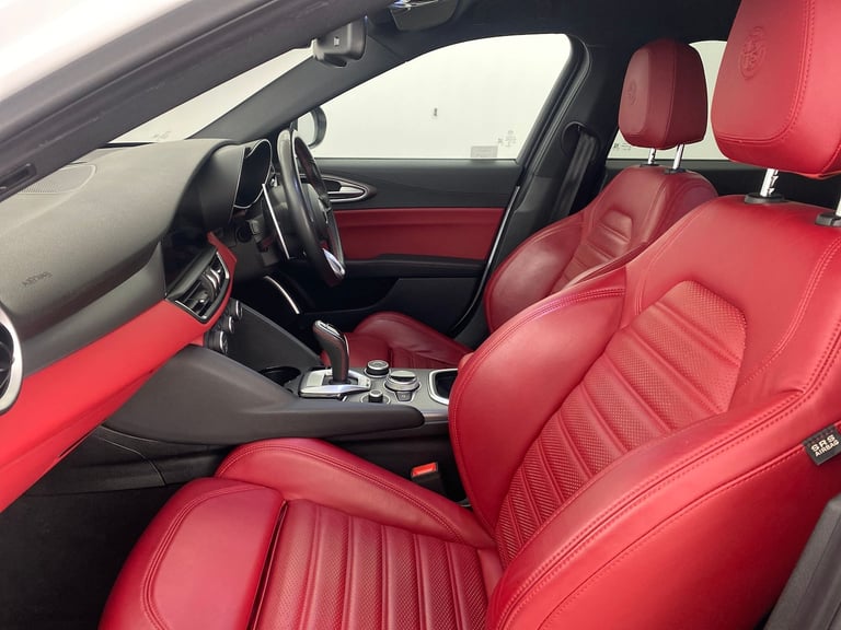 2021 Alfa Romeo Giulia 2.0T Veloce Saloon 4dr Petrol GPF Auto Euro 6 (s/s) (280 ps) - CARPLAY - N...