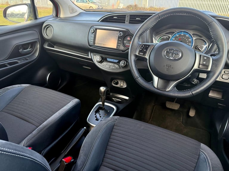 2015 Toyota Yaris 1.5 VVT-h Excel E-CVT Euro 6 5dr (15in Alloy) HATCHBACK Petrol/Electric Hybrid ...