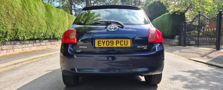 Toyota Auris 1.3 TR. Very low mileage. Comprehensive Service History 