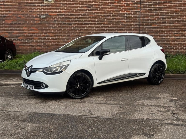 2015 Renault Clio 1.5 dCi Dynamique S Nav Auto Euro 6 5dr HATCHBACK Diesel Automatic