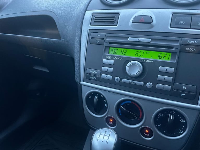 FORD FIESTA 1.4 ZETEC CLIMATE 58 REG 5 DOOR 75175 MILES 12 MONTHS MOT LOW INSURANCE 48+MPG