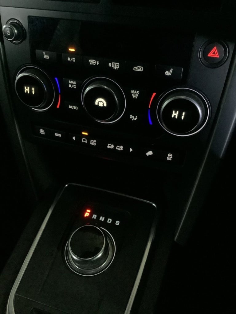 2019 Land Rover Discovery Sport 2.0 TD4 Landmark SUV 5dr Diesel Auto 4WD Euro 6 (s/s) (180 ps) ES...
