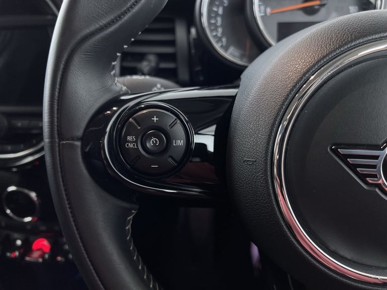 2018 MINI Hatch 1.5L COOPER D 5d AUTO 114 BHP Hatchback Diesel Automatic