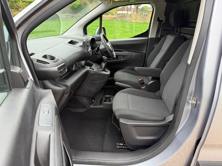 2019 Vauxhall Combo 1.5 Turbo D 2300 Sportive L2 H1 Euro 6 (s/s) 4dr PANEL VAN Diesel Manual