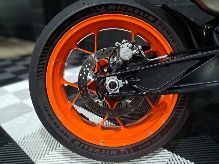 2021 21 KTM 890 DUKE R FINANCE SPECIALISTS APPLY NOW