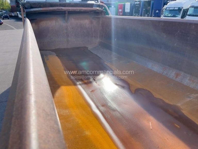 2017 (17) MERCEDES-BENZ AROCS 3240K TIPPER