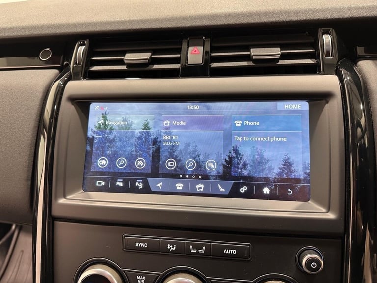 2020 Land Rover Discovery 3.0 SD V6 SE SUV 5dr Diesel Auto 4WD Euro 6 (s/s) (306 ps) ESTATE Diese...