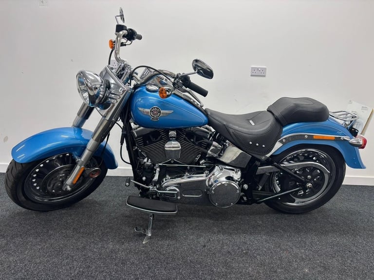 HARLEY DAVIDSON FLSTF FAT BOY ** VERY LOW MILEAGE - STUNNING - 12 MONTH MOT **