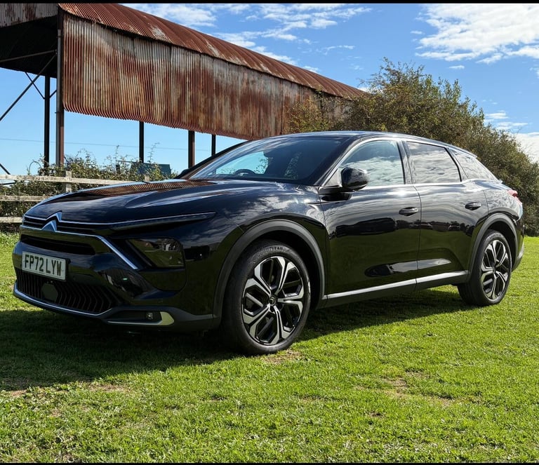 image for 2022 Citroen C5 X 1.2 PureTech Shine EAT8 Euro 6 (s/s) 5dr Hatchback Petrol Automatic