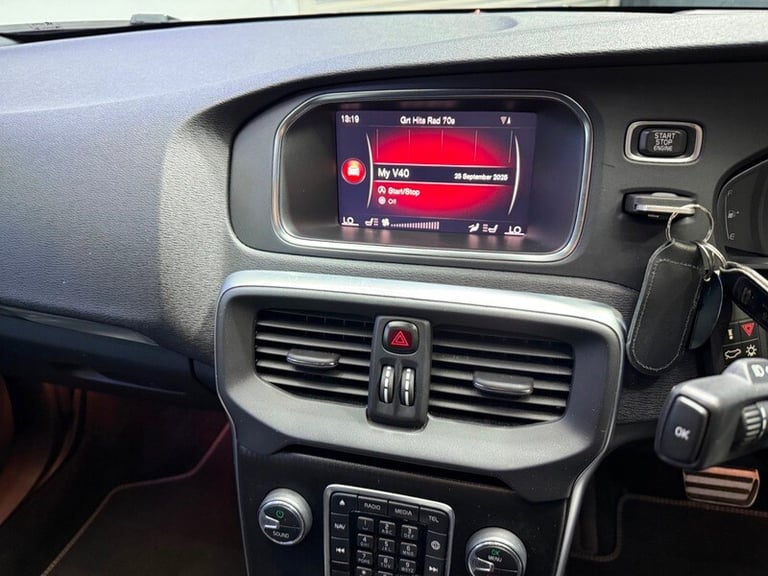 Volvo V40 D3 R-DESIGN PRO
