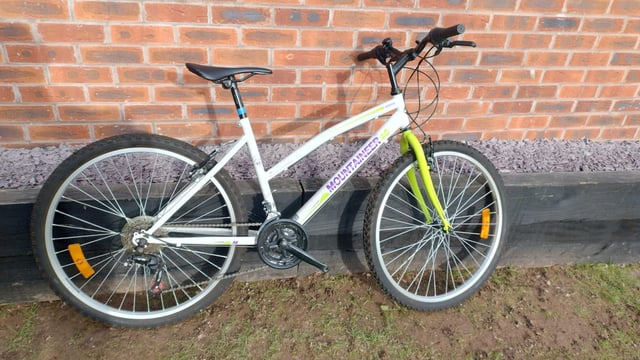 Medium size hybrid bicycle in Great Barr, West Midlands Gumtree