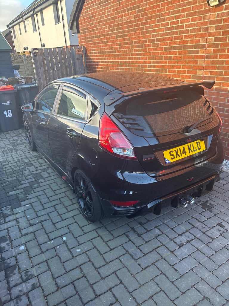 Ford, FIESTA, Hatchback, 2014, Manual, 998 (cc), 5 doors