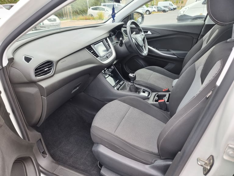 2020 Vauxhall Grandland X SE Turbo, 17,000 MILES. 5 Months MOT