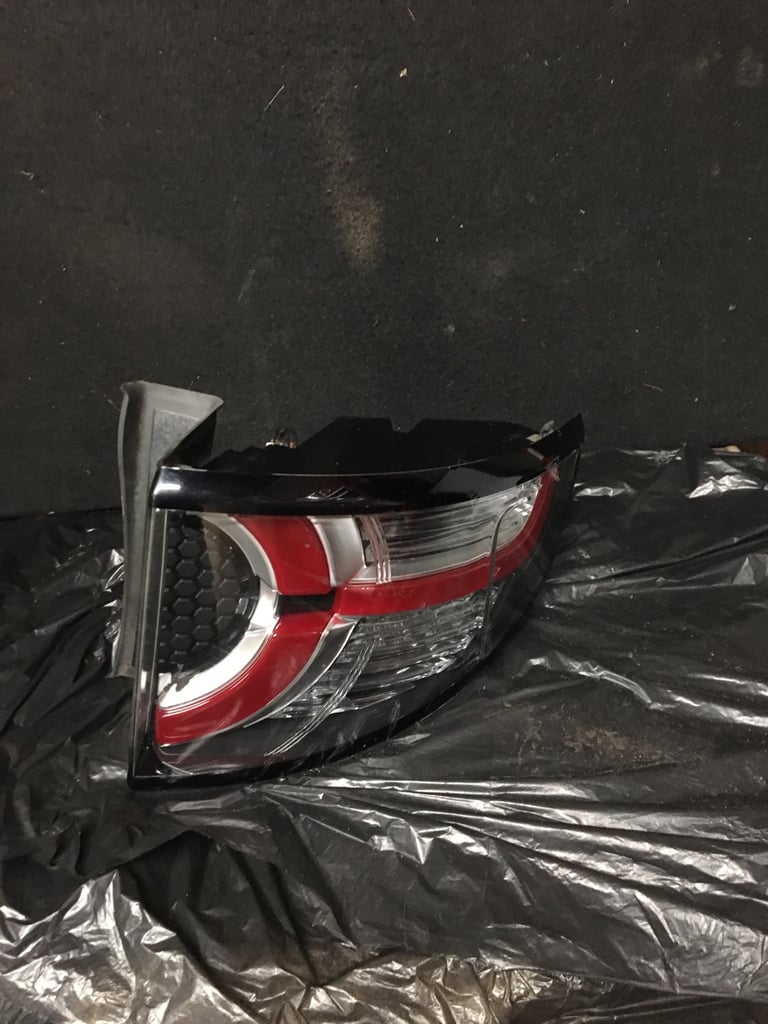 image for Discovery sport rear light 