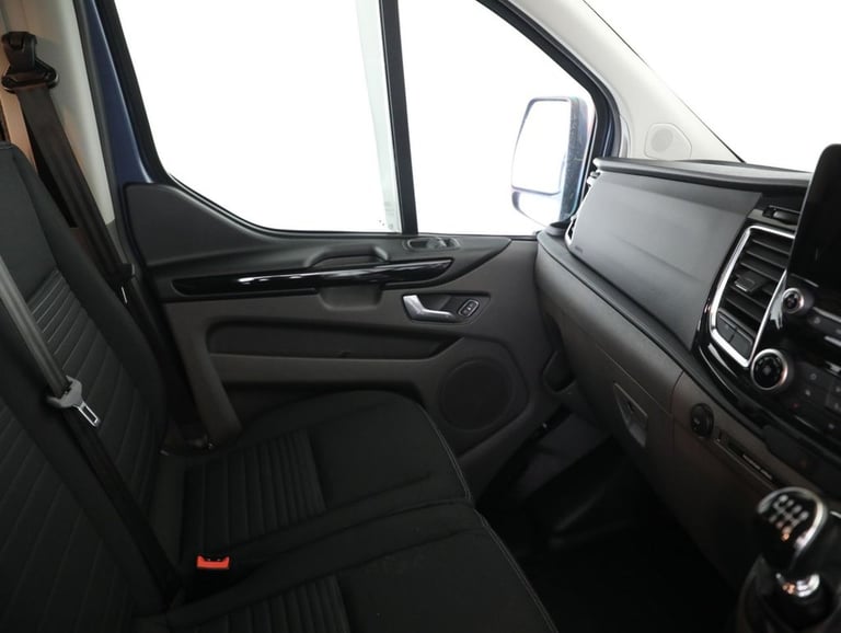 2022 Ford Transit Custom 2.0 300 EcoBlue Limited Panel Van 5dr Diesel Manual L2 H1 Euro 6 (s/s) (...