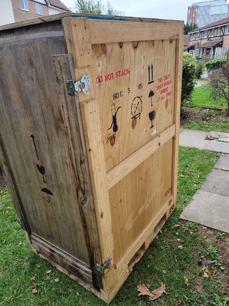 Wooden crate
