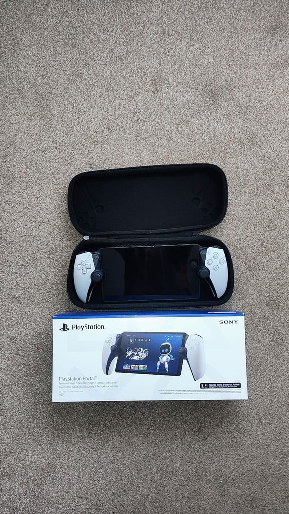 PlayStation Portal Black with Case and Box PS5 PlayStation5