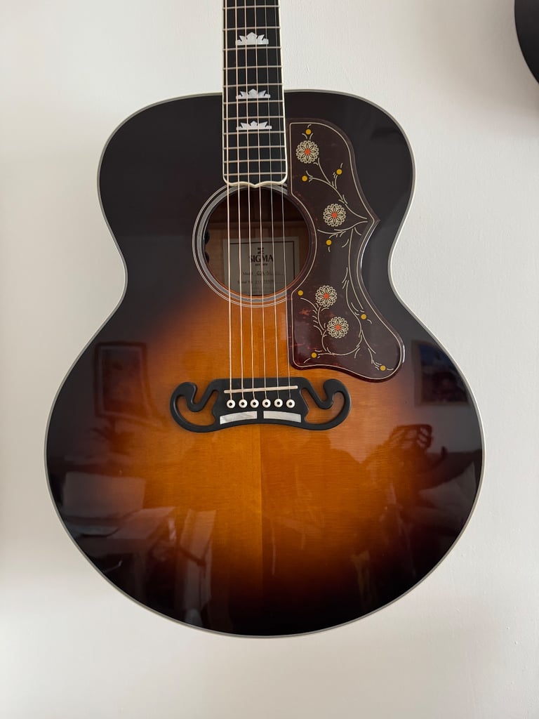 Sigma GJA-SG200+ Grand Jumbo Electro/Acoustic Guitar Sunburst