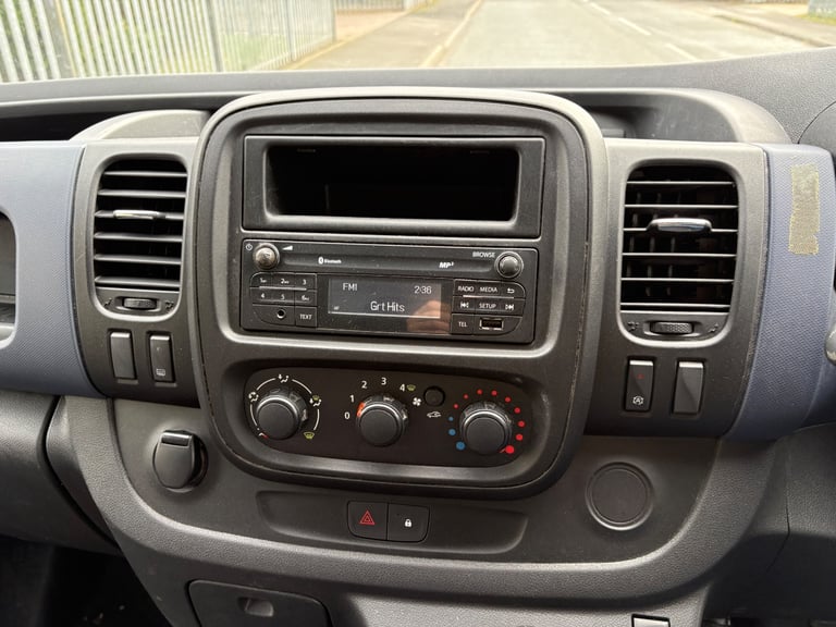 Vauxhall Vivaro 1.6CDTI LWB MOT Ready for Work Like Trafic Van 