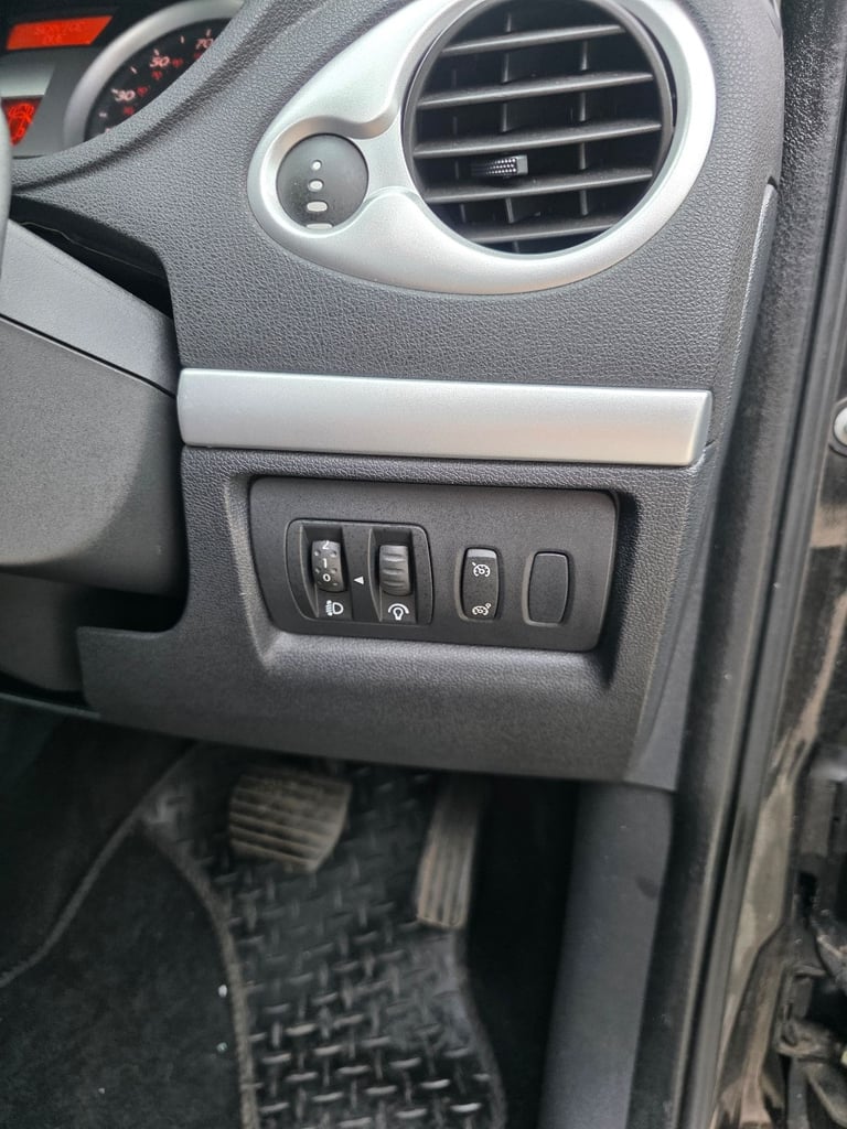 Renault, CLIO, Hatchback, 2006, Other, 1598 (cc), 3 doors