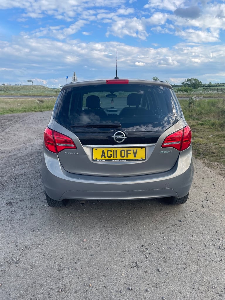 Opel Meriva LHD low miles