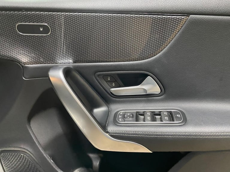 MERCEDES-BENZ A CLASS 1.3 A200 Sport (Executive) 7G-DCT Euro 6 (s/s) 5dr 2019