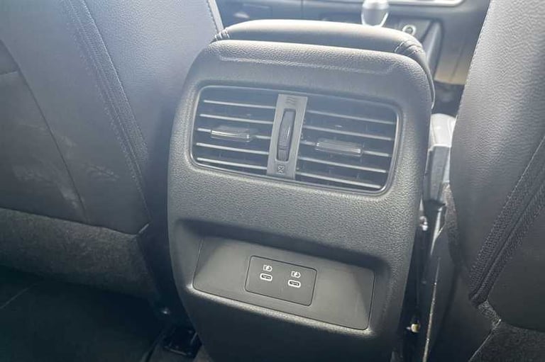 2025 Nissan Qashqai 1.3 DIG-T MH N-CONNECTA 5DR Hatchback Petrol Manual