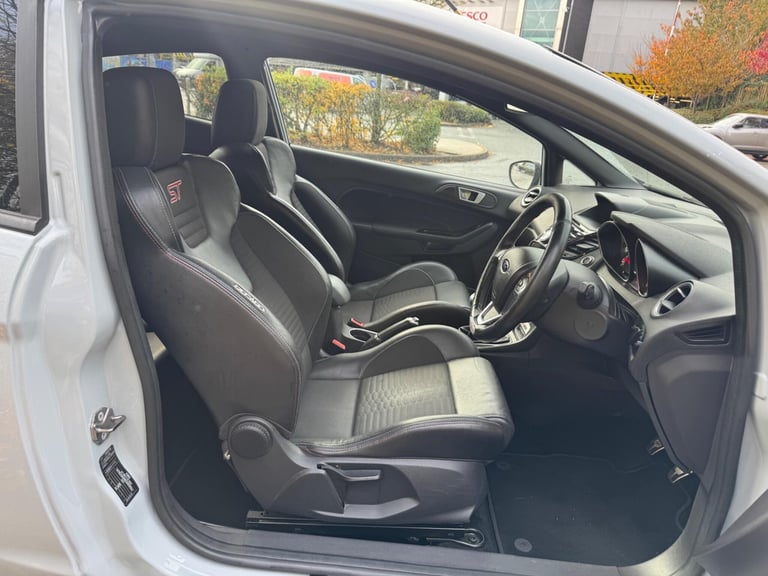 2016 Ford Fiesta 1.6T EcoBoost ST-200 Euro 6 3dr HATCHBACK Petrol Manual