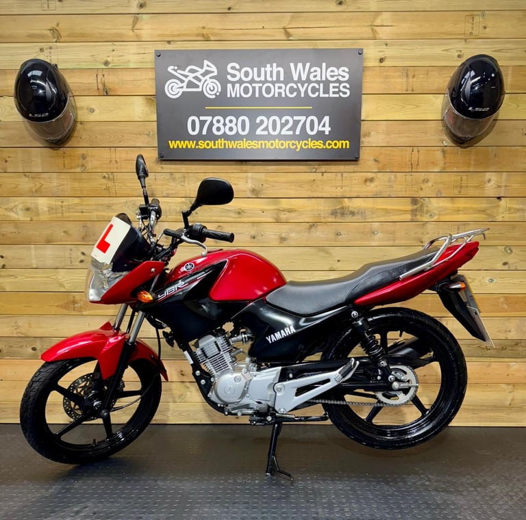 Yamaha YBR125 YBR 125 / 2016 model / JUST 832 MILES!